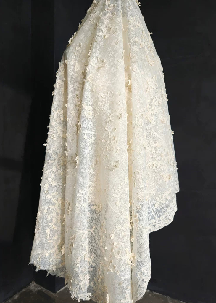Tessuto in pizzo con texture r - Embroidery Wedding recensione e prezzo