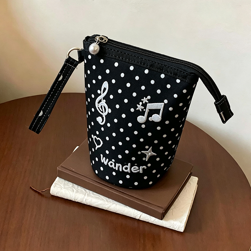 Astuccio Kawaii con Ricamo a P - Embroidery Bag recensione e prezzo