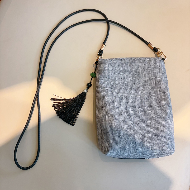 Borse per cellulari piccole Bo - Embroidery Bag recensione e prezzo
