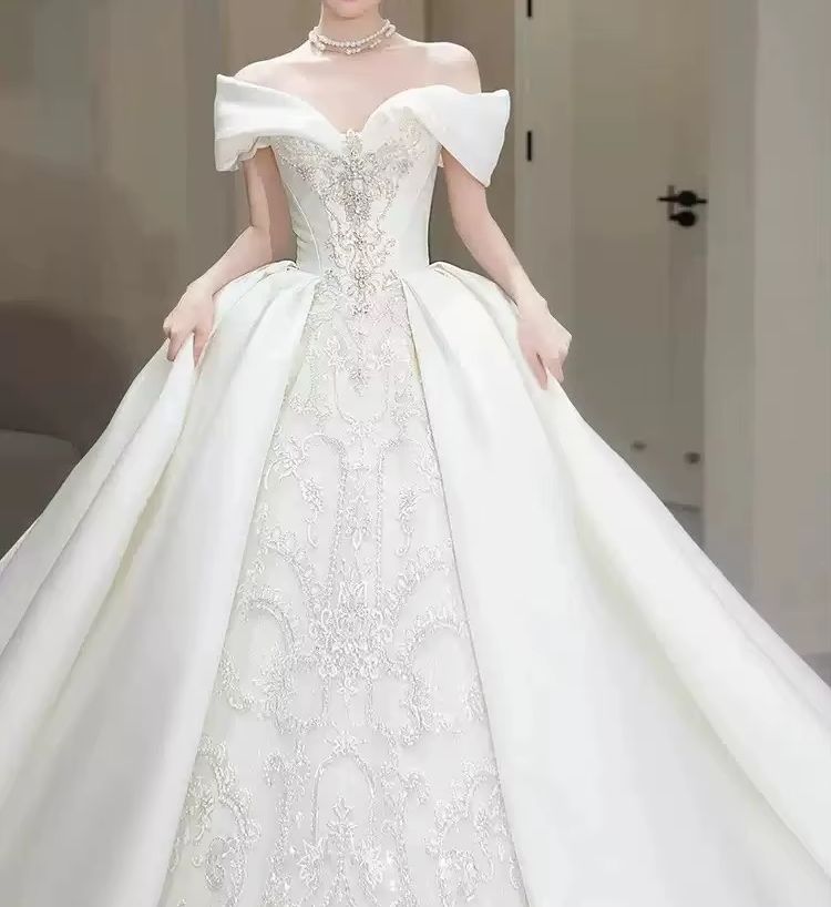 Abiti da Sposa Eleganti con Sc - Embroidery Wedding recensione e prezzo